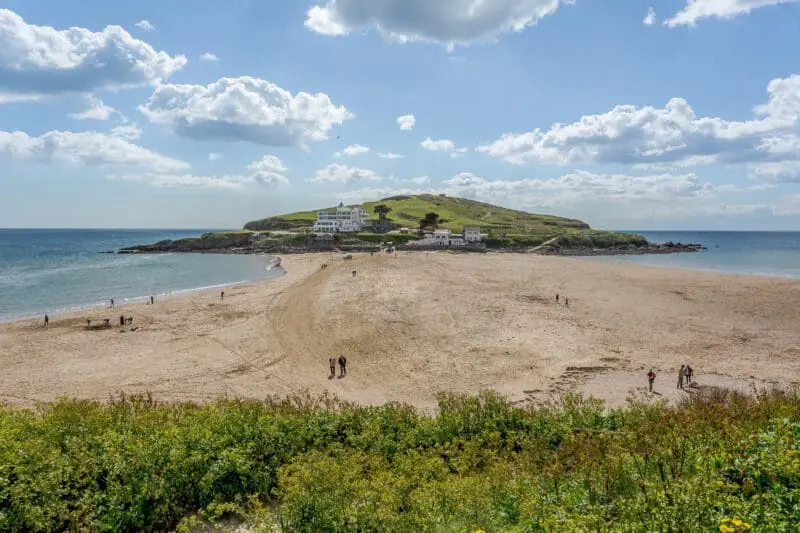 beach passage way to hill top