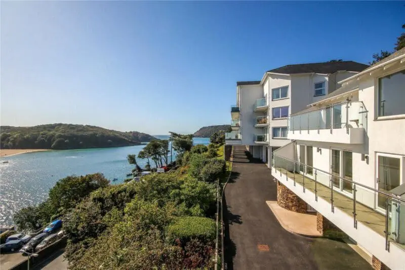 sea view houses